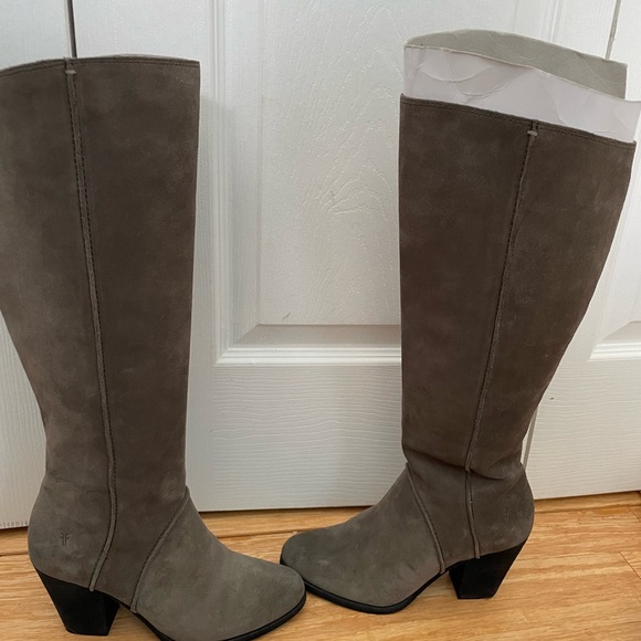 Frye Essa Seam Suede Tall Boot Gray. Size 8 NWT sold out everywhere - Picture 7 of 9